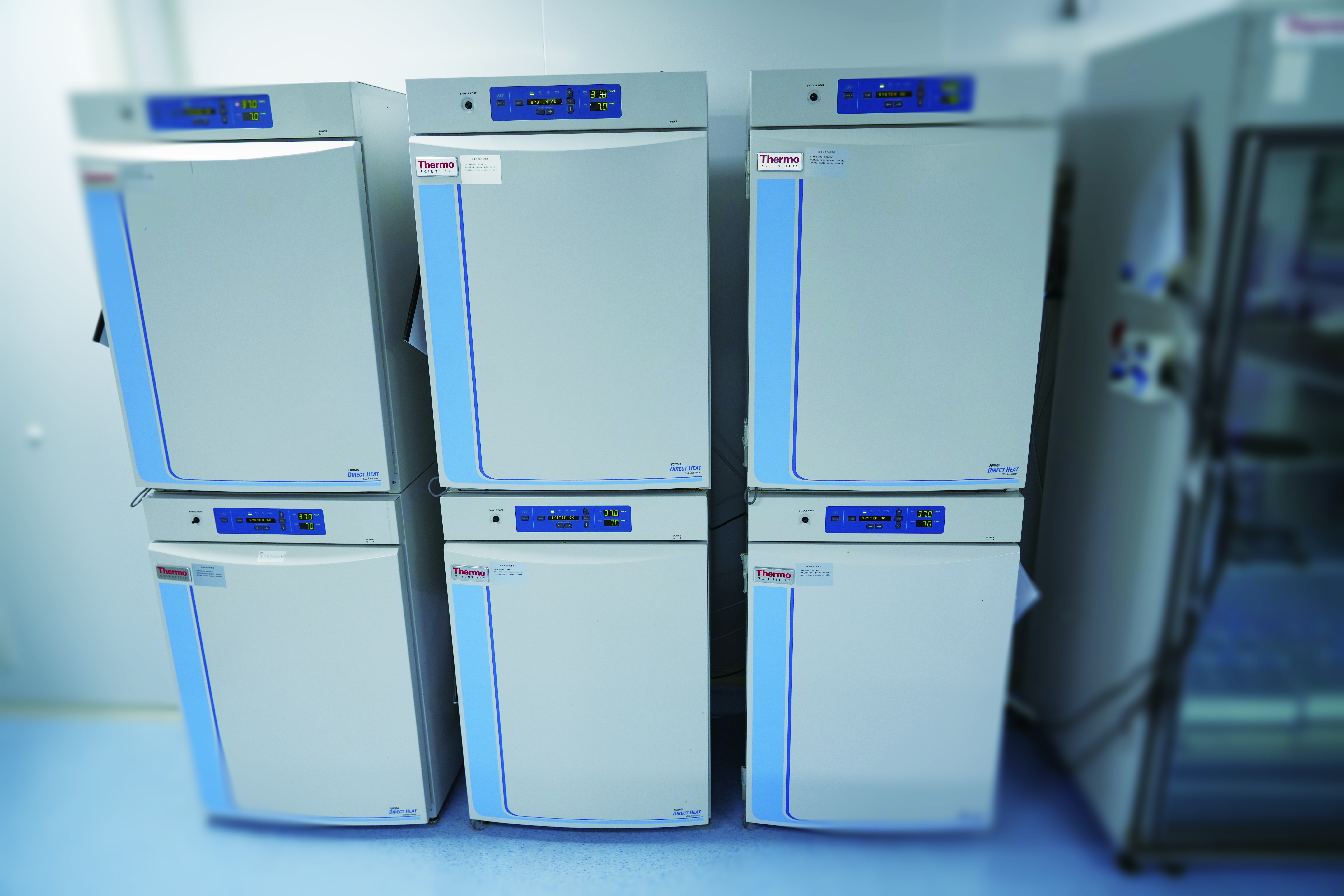 Cell Incubators